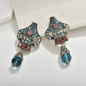 🩵 NEW Elegant Vintage Style Blue and Pink Beaded Crystal Earrings 🩵